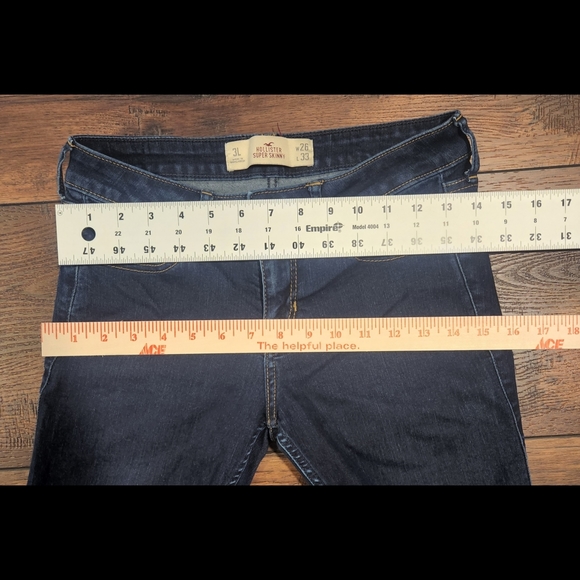Hollister Skinny Jeans - Picture 9 of 11